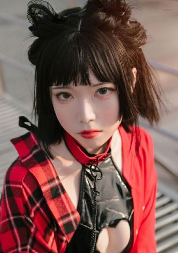 欧美女星抽烟_BT种子下载